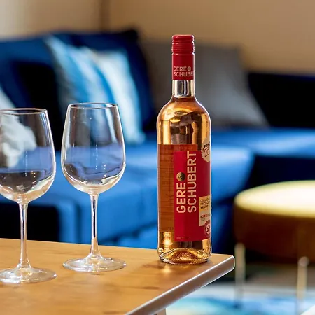 아파트 The Birdcage